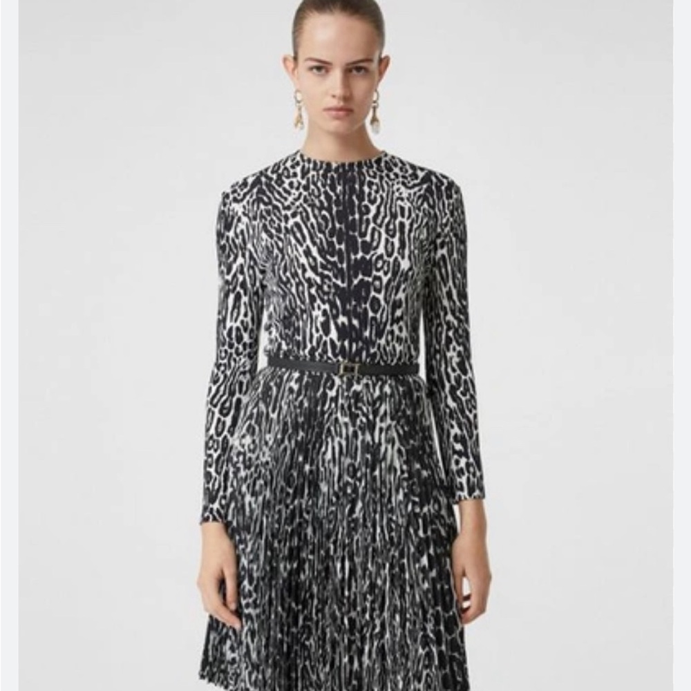 BURBERRY Brand new with tags Animal Print stretch long sleeve top